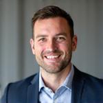 Porträt von David Fischer, Physiotherapeut und Reha-Spezialist
